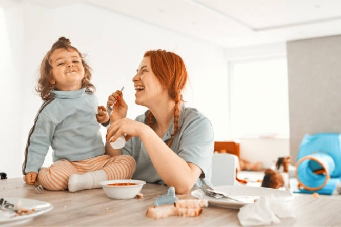 Cho bé ăn sữa chua bổ sung lợi khuẩn tự nhiên, tăng cường hệ tiêu hóa