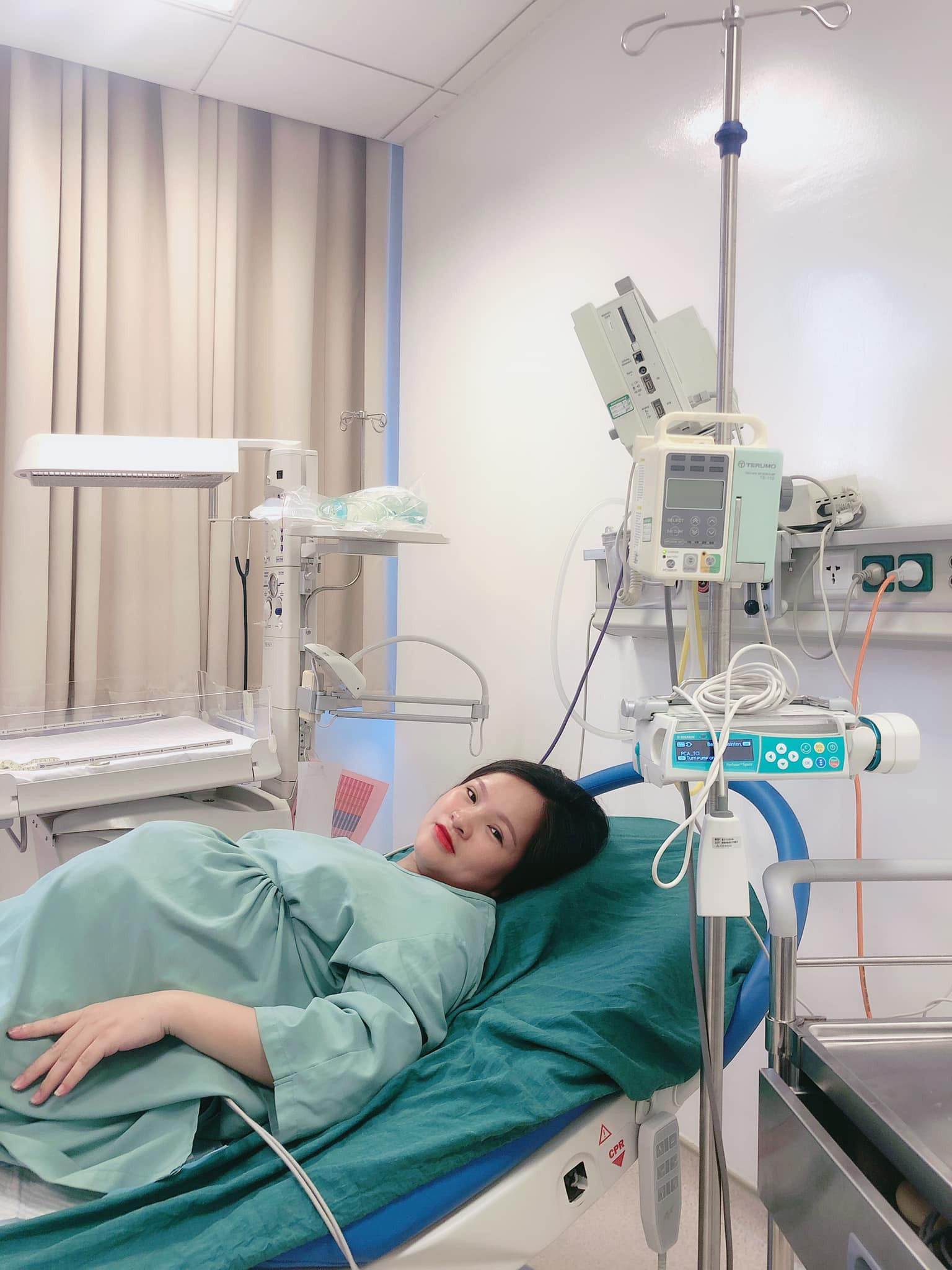 Ra nước ối mầu hồng – dấu hiệu sắp sinh mẹ bầu cần biết