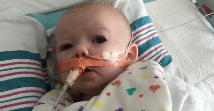 Con bị viêm màng não vì đôi bàn tay bẩn của bố